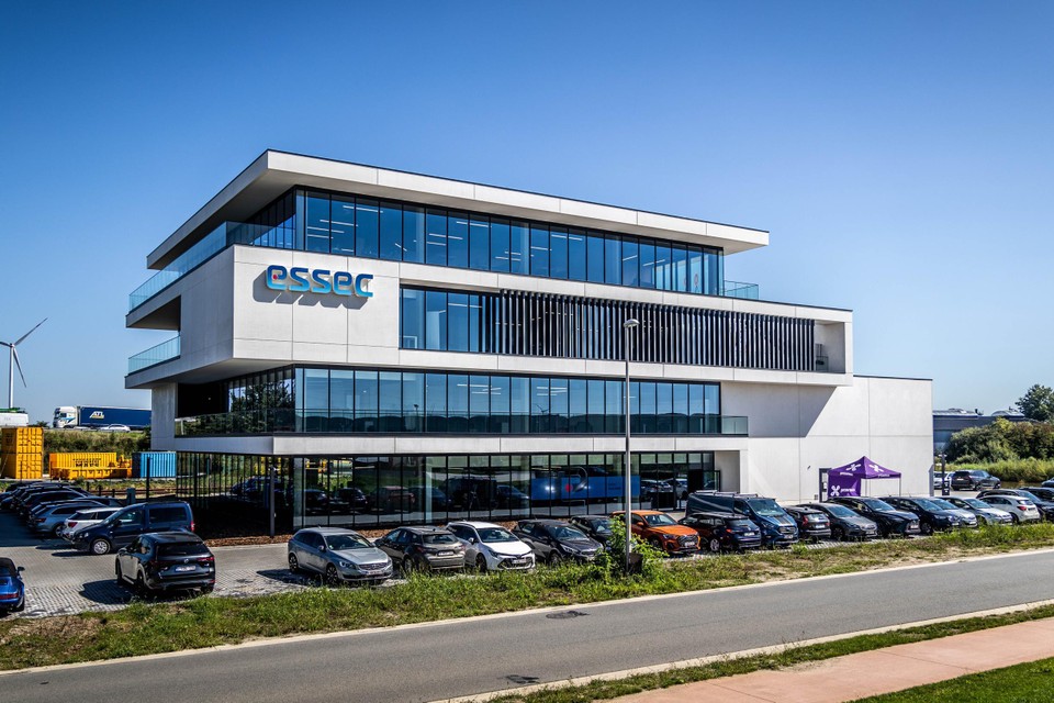 Het nieuwe hoofdkantoor van de groep Essec aan de Hyundailaan in Tessenderlo.