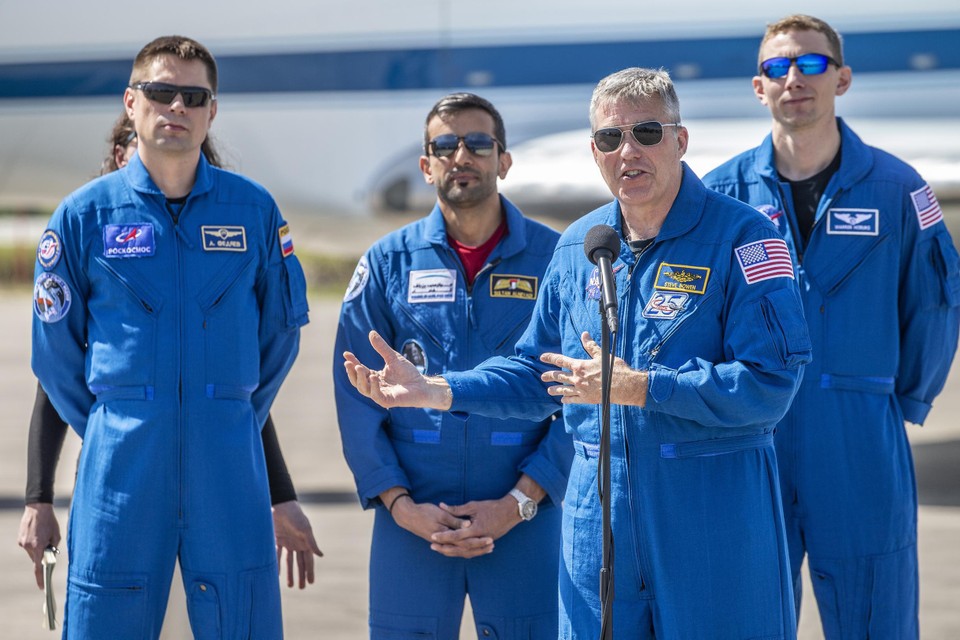 De astronauten en kosmonaut zijn dinsdag in Florida aangekomen om zich voor te bereiden.