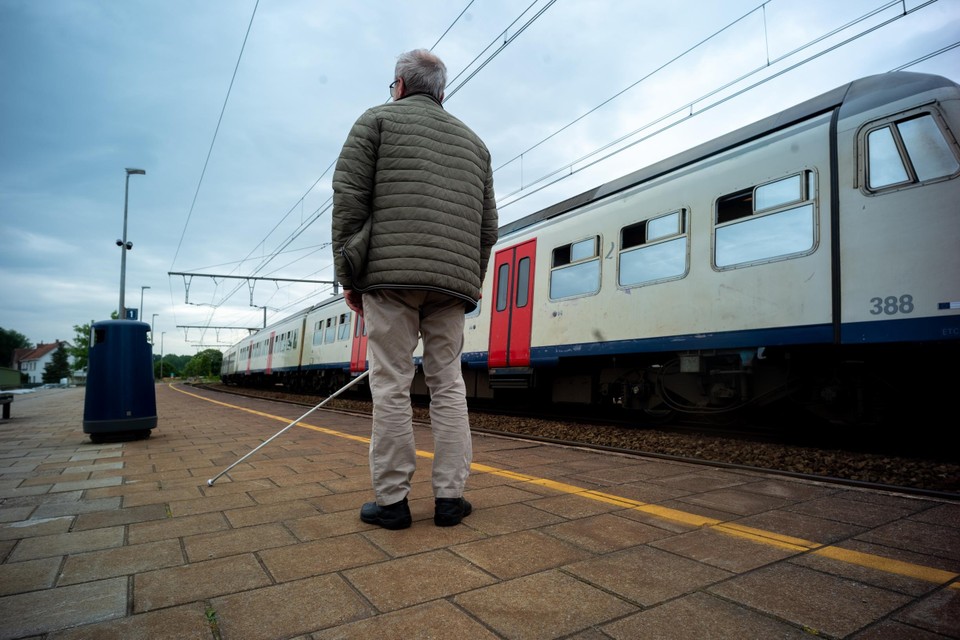 Voor mensen met een visuele beperking is de trein altijd een beetje avontuurlijk reizen. 
