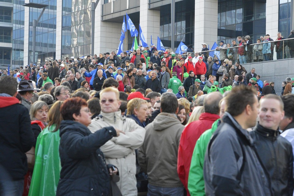 Archiefbeeld: vakbonden voeren actie aan het gebouw van de FOD Financiën in Brussel in 2012. 