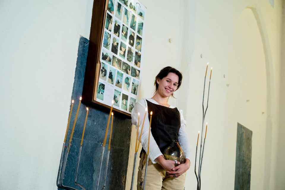 Drie weken lang is het werk van Fenia Proost te zien in de Gasthuiskapel van Borgloon. 