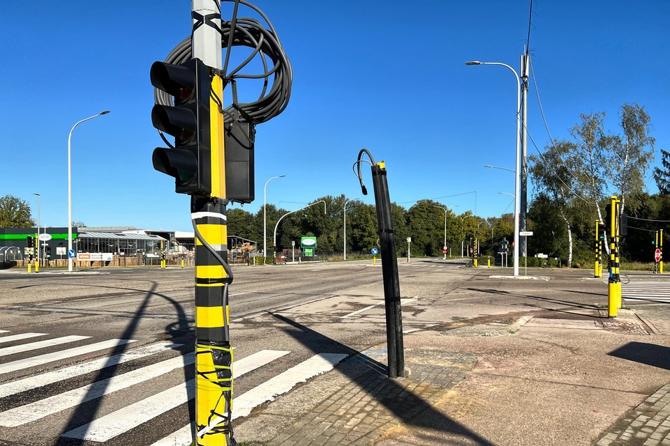 Op drie kruispunten van de N74 in Zonhoven worden slimme verkeerslichten geplaatst waarmee het verkeer vlotter kan doorstromen. 