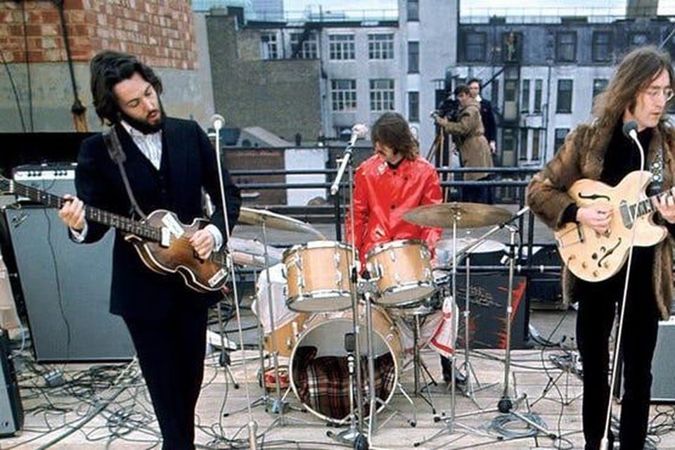 The Beatles tijdens het beroemde ﻿rooftop concert op het Apple-gebouw. 