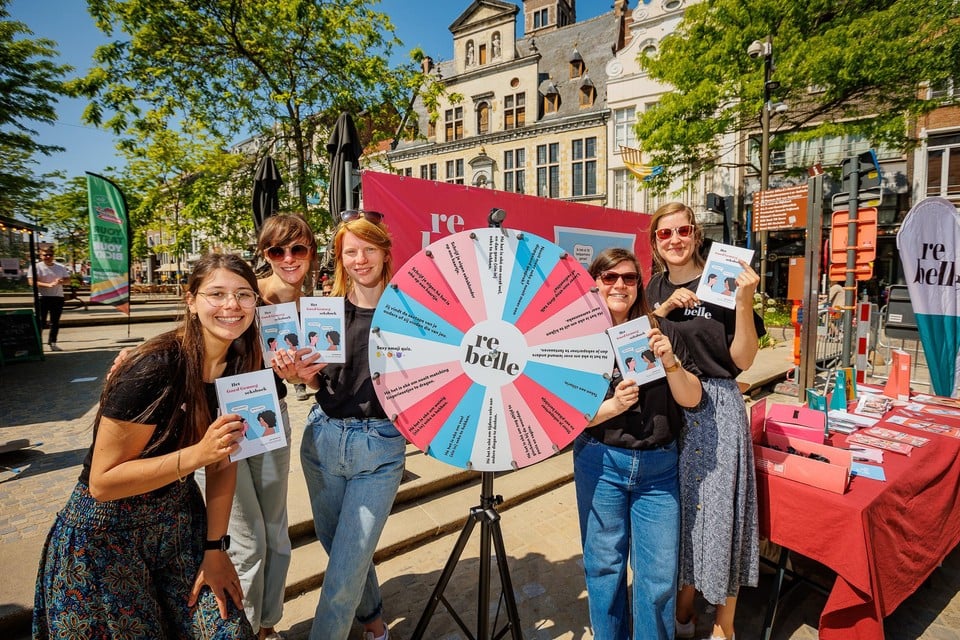 Rebelle lanceerde zaterdag in hartje Mechelen een nieuw boek om vrouwen aan te moedigen om te praten over seks.