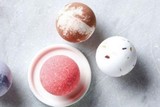 thumbnail: Bruisballen voor een romantisch bad - Bubbles at Home - 5,50 euro per stuk