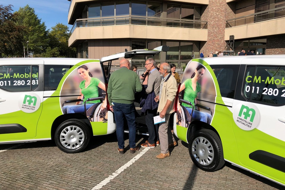 verraad hardwerkend Honderd jaar Nieuwe busjes voor CM-Mobiel (Hasselt) | Het Belang van Limburg Mobile
