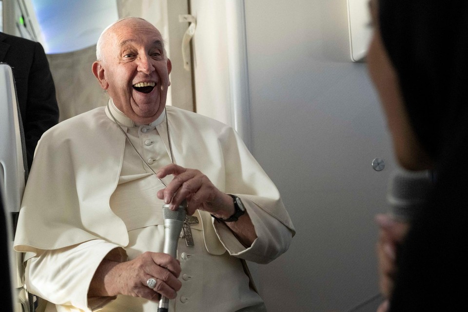 En op de zevende dag … prees paus Franciscus de vrouw. 
