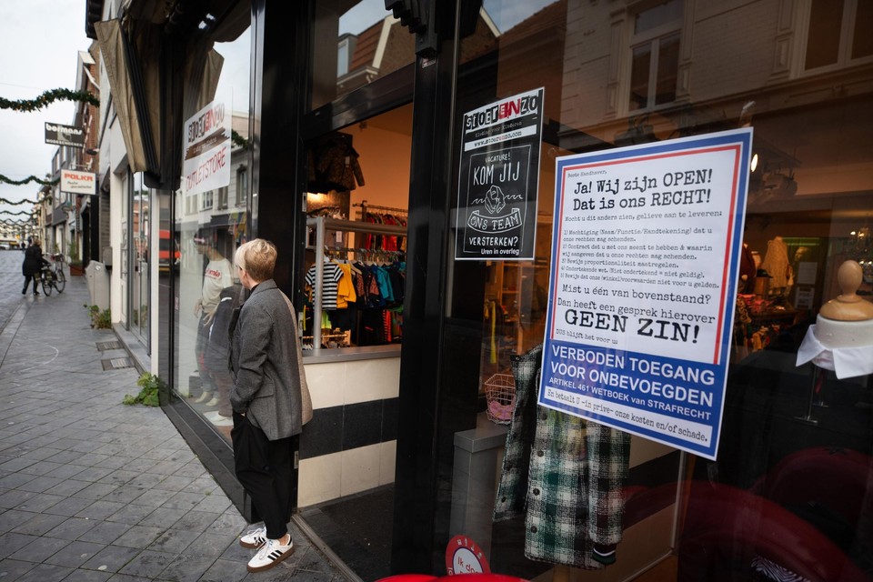 Afgelopen zaterdag openden de winkels in het Limburgse Sittard al de deuren tijdens de lockdown in Nederland. 