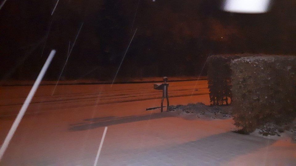 In Lindelhoeven (Pelt) viel er zaterdagavond al heel wat sneeuw. 