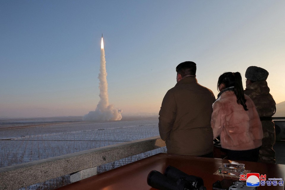 Noord-Koreaans leider Kim Jong-un zag persoonlijk toe op de meest recente lancering.