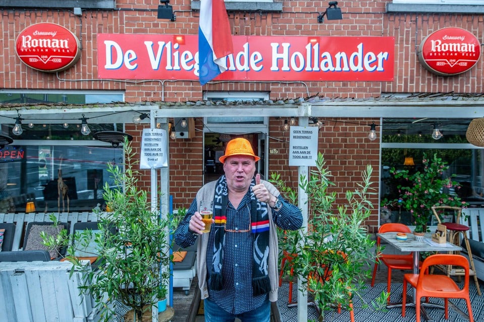 Café ‘De Vliegende Hollander’ in Sint-Blasius-Boekel, één van de weinig plekken in Vlaanderen waar zondag geen kater moest doorgespoeld worden.