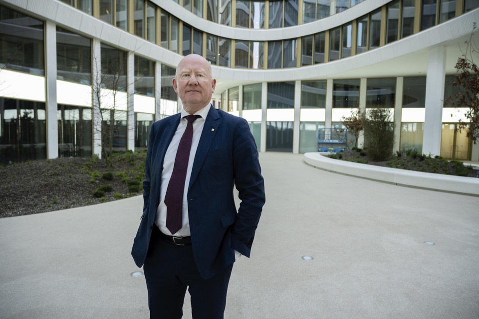 CEO Max Joadot van BNP Paribas Fortis maakte vrijdag als laatste van de  Belgische grootbanken haar resultaten bekend. 