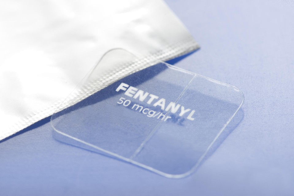Fentanyl wordt in de medische wereld gebruikt als pijnstiller en komt voor in verschillende vormen, bijvoorbeeld ook als pleister.