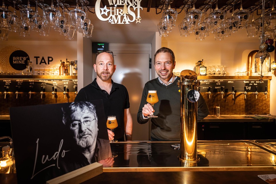 Hilaire Spreeuwers en Koen Beulen hebben het Ludo-bier gebrouwen, ter ere van Ludo Beulen die vorig jaar overleden is. 