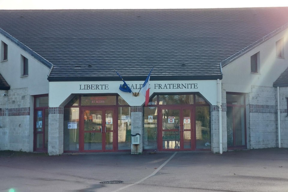 De school ten westen van Parijs sloot maandag de deuren. Het was het incident te veel.