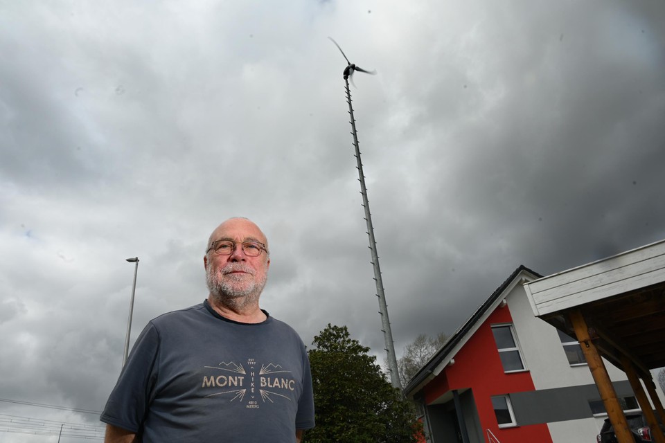 Ivo Claesen was in 2009 een pionier met zijn particuliere windmolen.