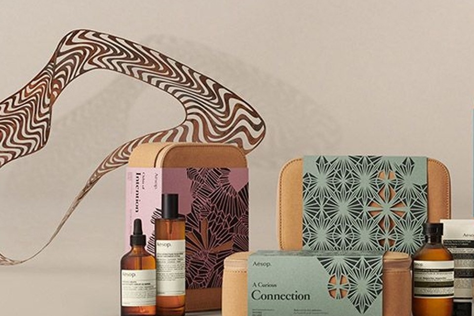 <P>Aesop Gift Kit, Orbit of Intention, 90 euro / A Curious Connection - 43 euro</P>