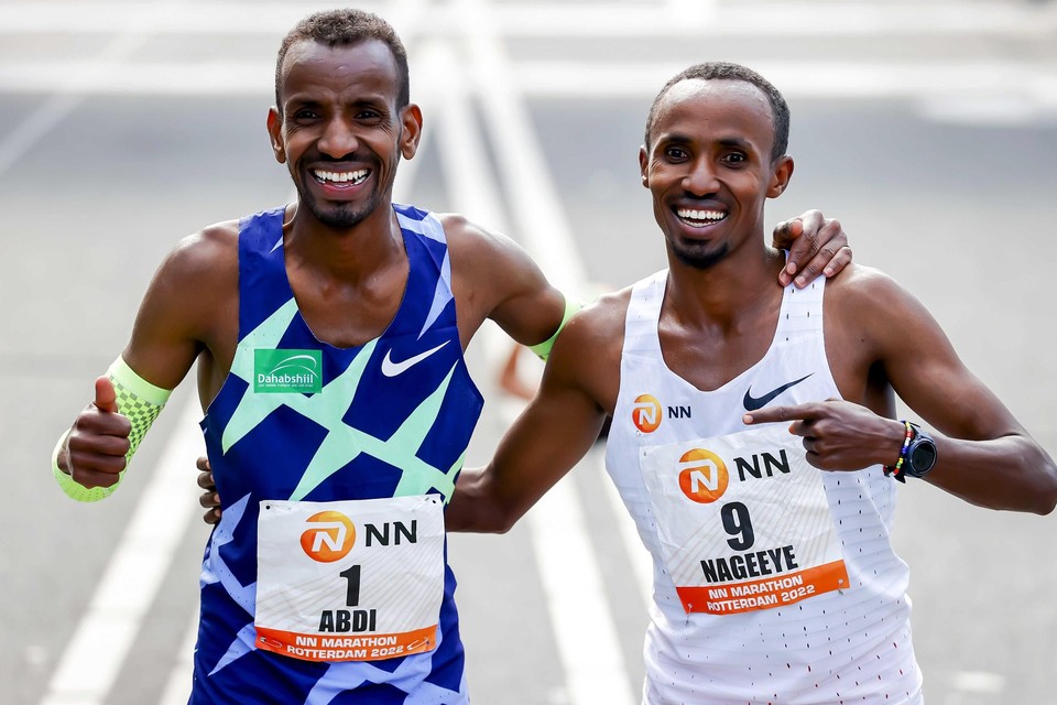 Bashir Abdi werd vierde, zijn maatje Abdi Nageeye won Rotterdam. 