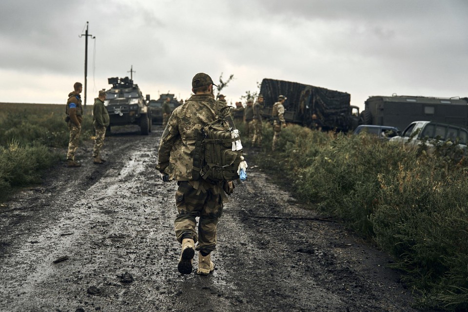 Oekraïense soldaten in de provincie Charkov, waar de Russen op de vlucht zouden zijn. 