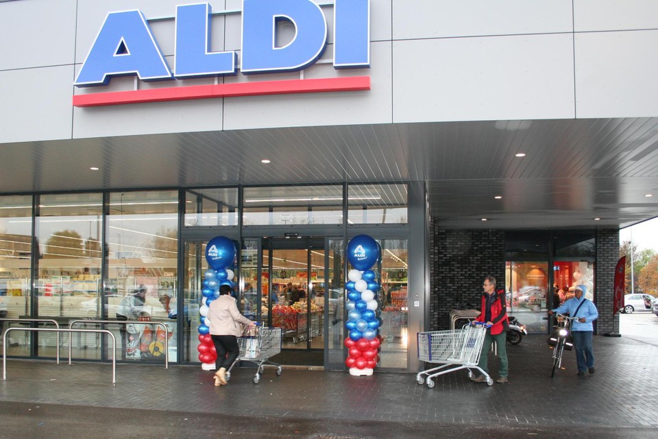 Aldi Nord en Aldi Süd hebben wereldwijd alles samen meer dan 11.000 winkels. De Belgische vestigingen vallen onder Aldi Nord.